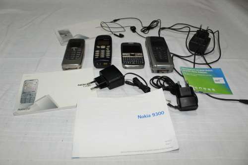 4 old Nokia cellphones for sale - take all for R 600!!