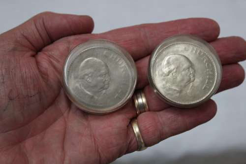 2 x Churchill encapsulated coins - R 50 for both!