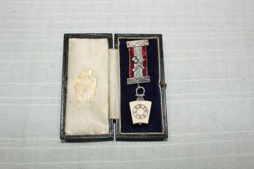Masonic medal (Sterling silver) in original box