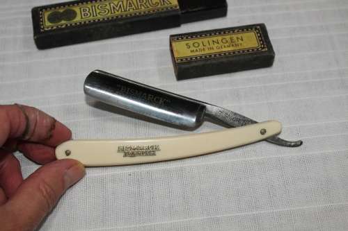 Vintage `Bismark` cuththroat razor - in unbelievable new condition!
