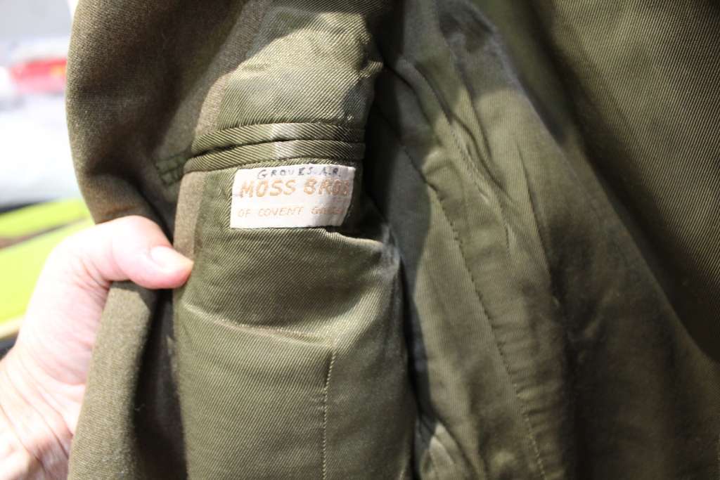 Military jacket - British.....with badges and rank - see below.....