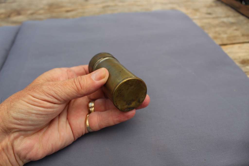 Razor and Shaving collectors!! Amazing Colgate tin.......