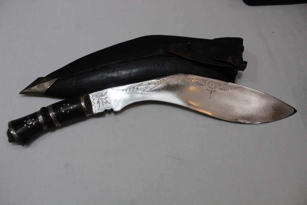 Kukri knife/dagger with scabbard