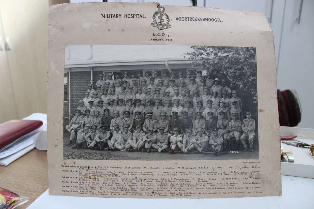 WW2 Medical badge and medal collectors!!