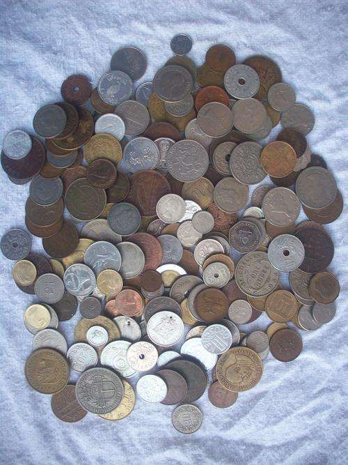 Mixed World Coins....200 for R 75!!