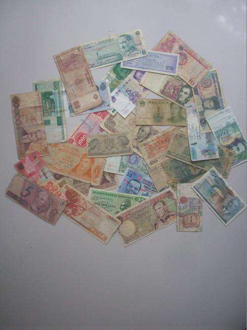 Mixed World notes x 31....the lot for 100!!