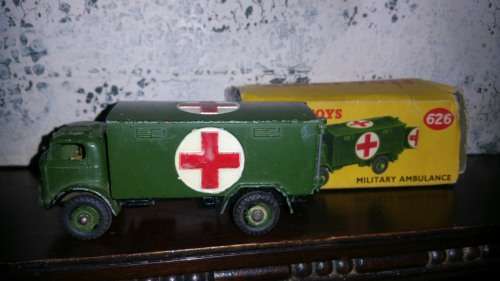 DINKY TOYS MILITARY AMBULANCE WITH ORIGINAL BOX (SEE ALL PICS)