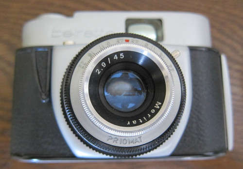 VINTAGE GERMAN BEIRETTE 35MM. CAMERA WITH CASE. WAS R 395 NOW R 250