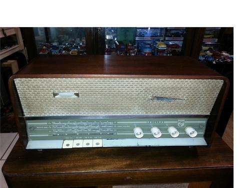 PHILLIPS B3X08 A VALVE RADIO