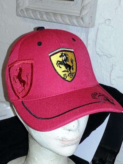 FERRARI F1 RACING PEAK CAP - RED WAS R 250.00 NOW ONLY R 175.00