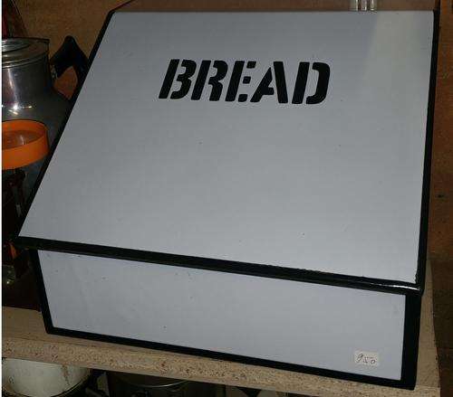 ANTIQUE ENAMEL BREAD BIN IN VERY GOOD CONDITION