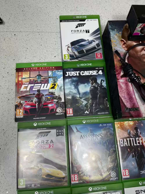 Xbox One Day One Edition With Games