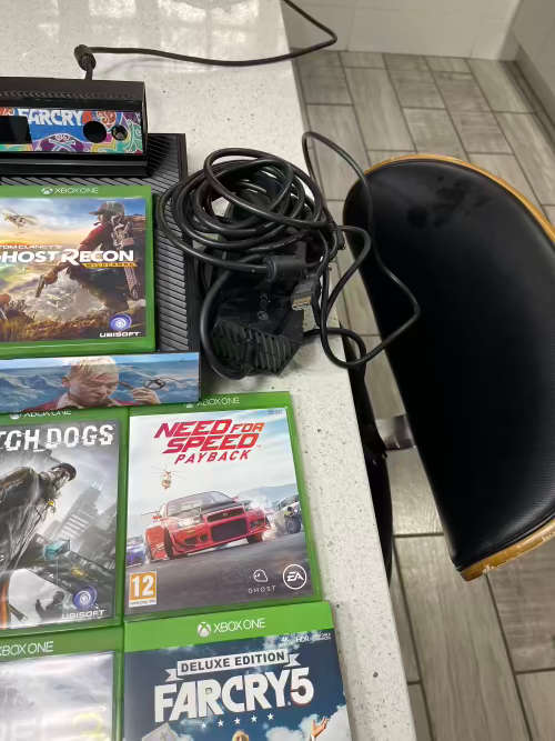 Xbox One Day One Edition With Games