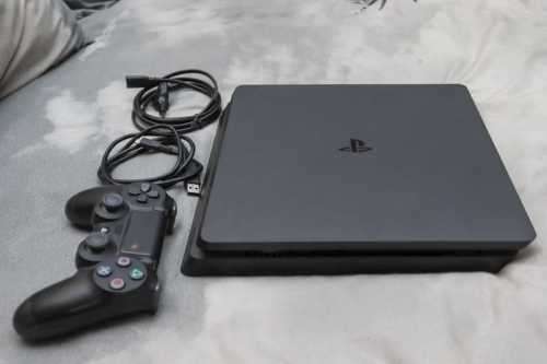 Playstation 4 Slim