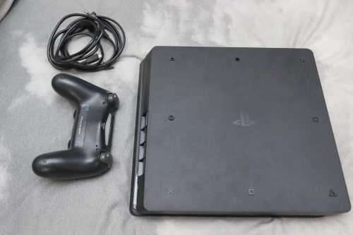 Playstation 4 Slim