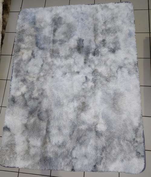FLUFFY CARPET 150x200cm