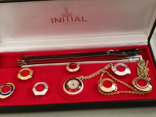 Initial ladies set