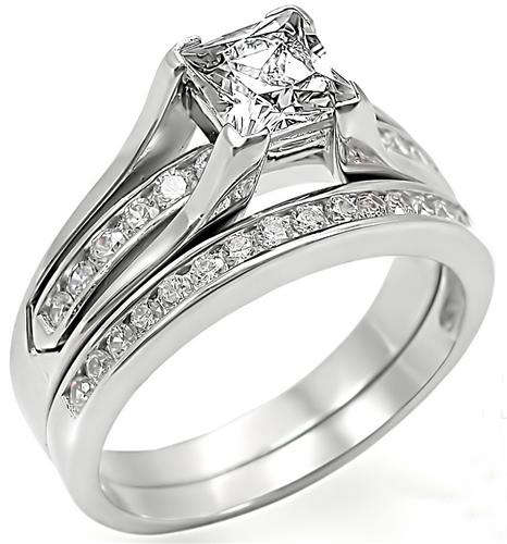 GLAMOROUS SHIMMERING SIMULATED DIAMOND LADIES WEDDING RING SET