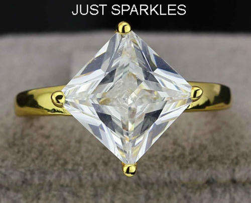 STUNNING 18K YELLOW GOLD PLATED SIMULATED DIAMOND LADIES RING