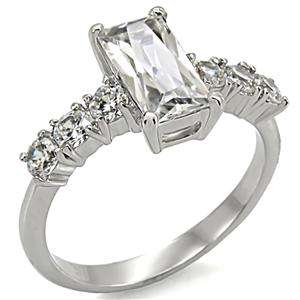 STUNNING SIMULATED DIAMOND LADIES RING