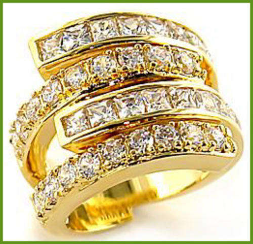 UNUSUAL CLEAR SIMULATED DIAMOND RING