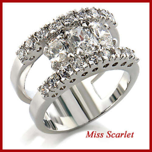 UNUSUAL SIMULATED DIAMOND RING & FREE BRACELET!!