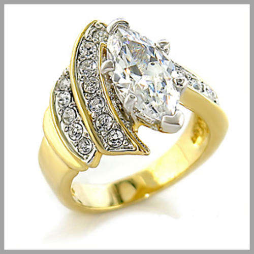 18K YELLOW GOLD SIMULATED DIAMOND RING
