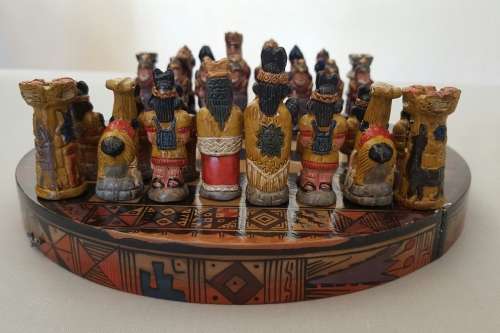 Chess Set - Aztec Mayan Indians vs Spanish Conquistadors Boxed #FolkArt #MexicanArt