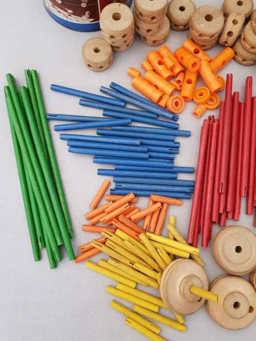 ORIGINAL 1960'S TINKERTOY CONSTRUCTION SET NO 146