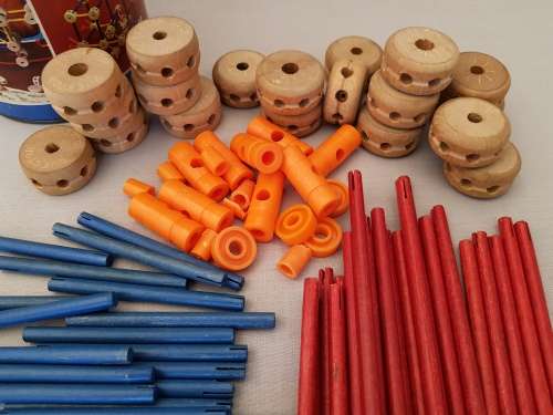 ORIGINAL 1960'S TINKERTOY CONSTRUCTION SET NO 146