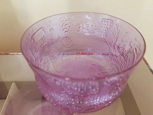 Mid-Century Modern Arabia (Nuutajarvi Notsho, Finland) Lilac "Fauna" No 150  Bowls Set
