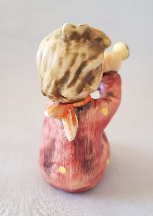 Delightfull Hummel Goebel Figurine # 391 "Girl with Trumpet"