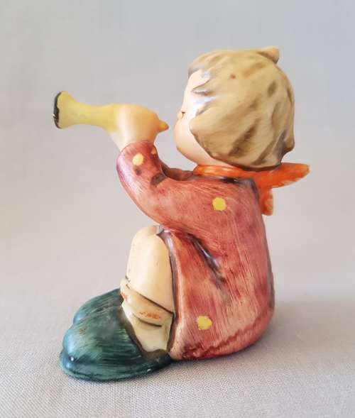 Delightfull Hummel Goebel Figurine # 391 "Girl with Trumpet"