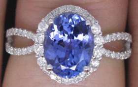 Natural Tanzanite and diamond Designer Ring.   14K Solid Gold! VVS!.  2.300Cts