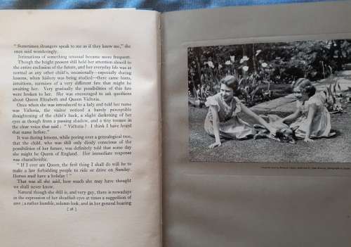 British Royals: 4 books/ booklets from Queen Elizabeth II`s younger days