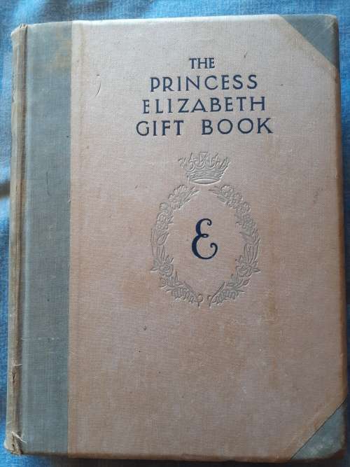 British Royals: 4 books/ booklets from Queen Elizabeth II`s younger days