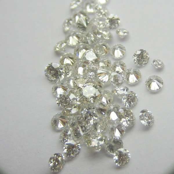 3 Pointers VS1  10 GENUINE round natural loose DIAMONDS (bid per stone)