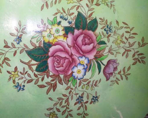 VINTAGE, HAND PAINTED, MALING LUSTRE CAKE PLATE IN THE ROSALAND DESIGN, MADE IN ENGLAND.