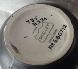 CIRCA 1916, STYLIZED  SHELLEY BUD VASE WITH TYPICAL ART NOUVEAU DESIGN...LOVELY....