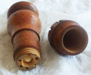 ANTIQUE HAND TURNED, WALNUT WOOD NEEDLE HOLDER, WITH SCREW ON LID