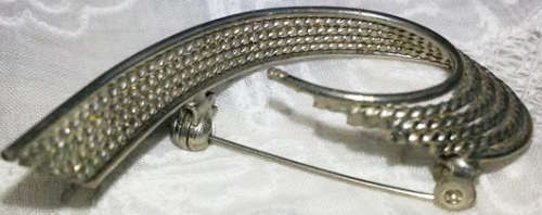 STYLISH VINTAGE SILVER TONE BROOCH