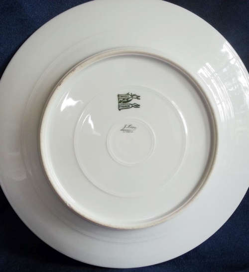 VINTAGE LIMOGES FRANCE DINNER PLATE WITH VIOLET DESIGN, PERFECT CONDITION