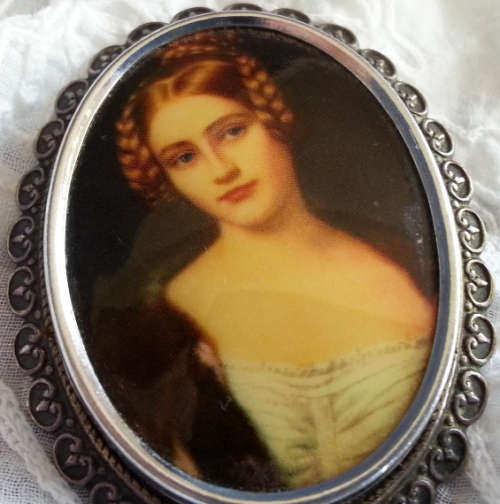 VINTAGE T.C.M. PORTRAIT PRINT PORCELAIN BROOCH, THOMAS C. MOTT. FRAME SILVER PLATE OVER COPPER ?