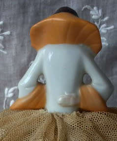 COLLECTIBLE ANTIQUE / VINTAGE PORCELAIN PIN CUSHION FLAPPER HALF DOLL