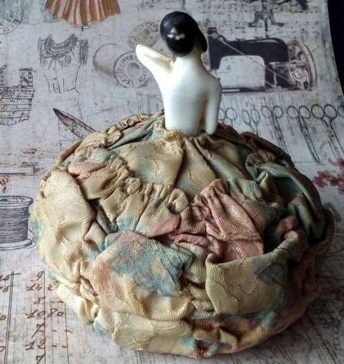 ART DECO DAINTY AND PRETTY, ANTIQUE / VINTAGE  PIN CUSHION HALF DOLL, DRESSED IN BROCADE FABRIC