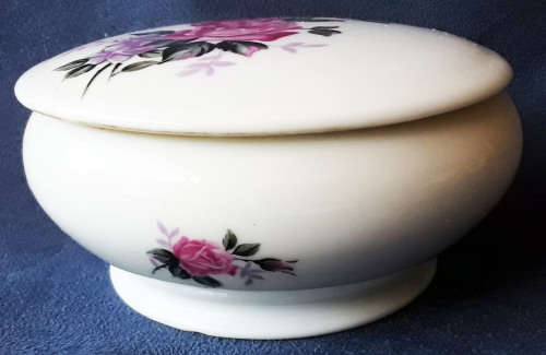 ROSY POSY WHITE CERAMIC DRESSING TABLE  LIDDED BOWL