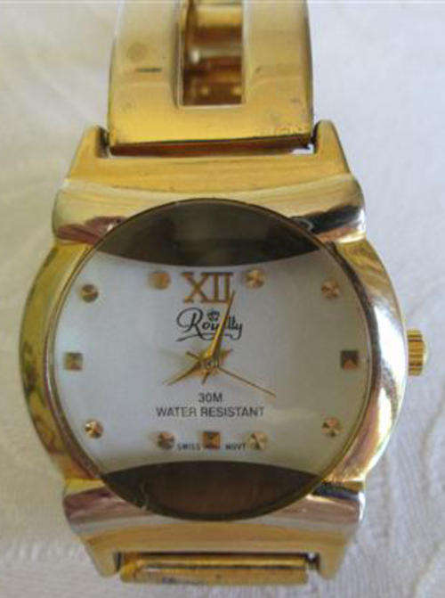 ROYALTY TIMEPIECES COLLECTION LADIES 18K G.P. WATER RESISTANT BRACELET WATCH