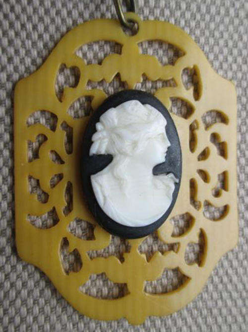 ANTIQUE HAND CUT,  ART DECO  IVORY PENDANT, CENTRE PIECE,A PORCELAIN CAMEO