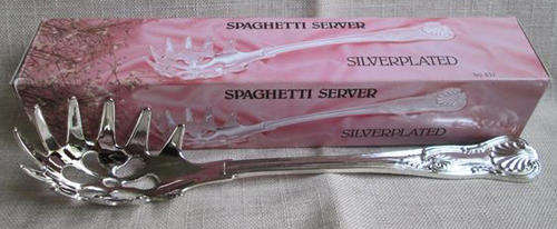 LESS R50.00 !!!   HEAVY QUALITY, VINTAGE SILVER PLATED SPAGHETTI OR SALAD SERVER, BOXED AND UNUSED
