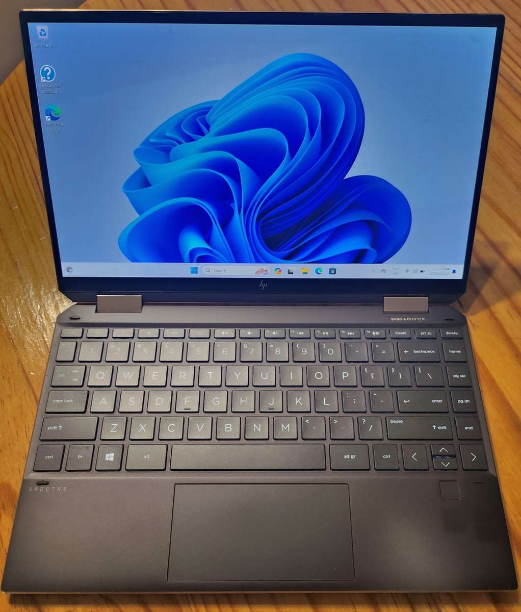 Touchscreen HP Spectre X360 13 10th Gen i7 1065G7 3.9Ghz,16GB RAM,1TB SSD,13 inch 4K,F/PRINT RDR